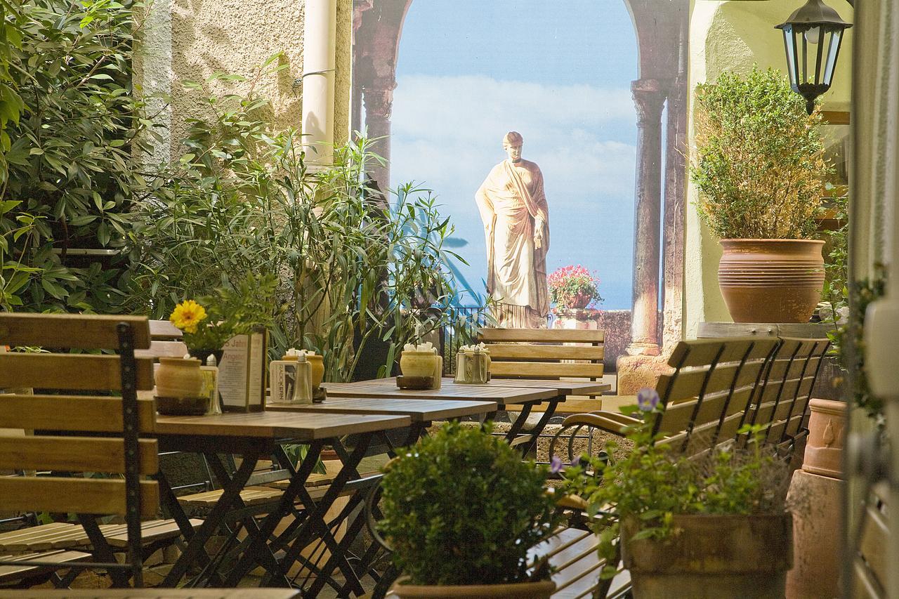 Restaurant Dicker Mann Hotel Zum Blauen Krebs Regensburg Kültér fotó